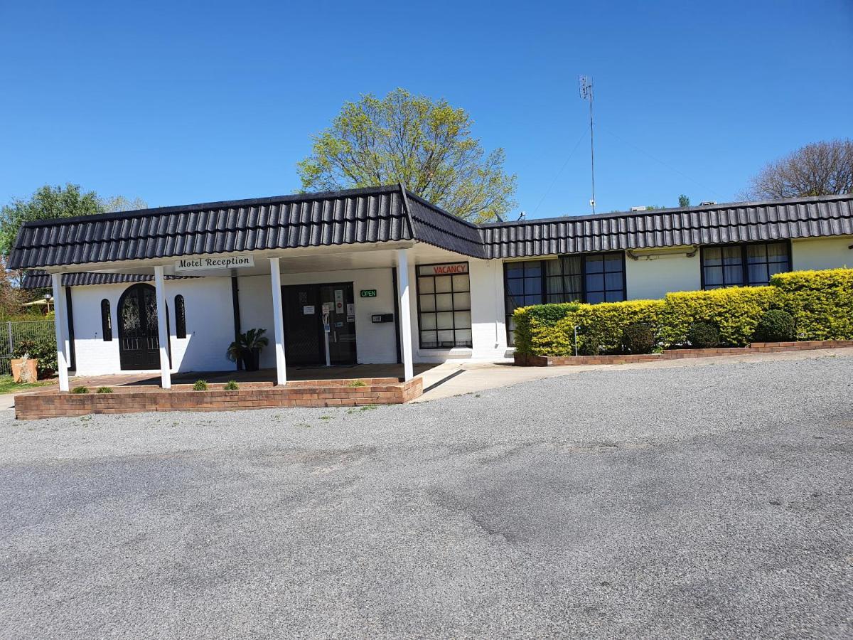 Tally Ho Motor Inn Tenterfield Buitenkant foto