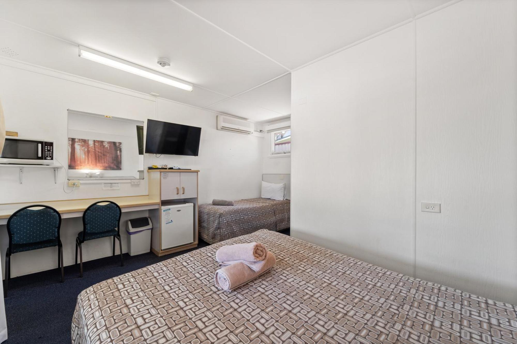 Tally Ho Motor Inn Tenterfield Buitenkant foto