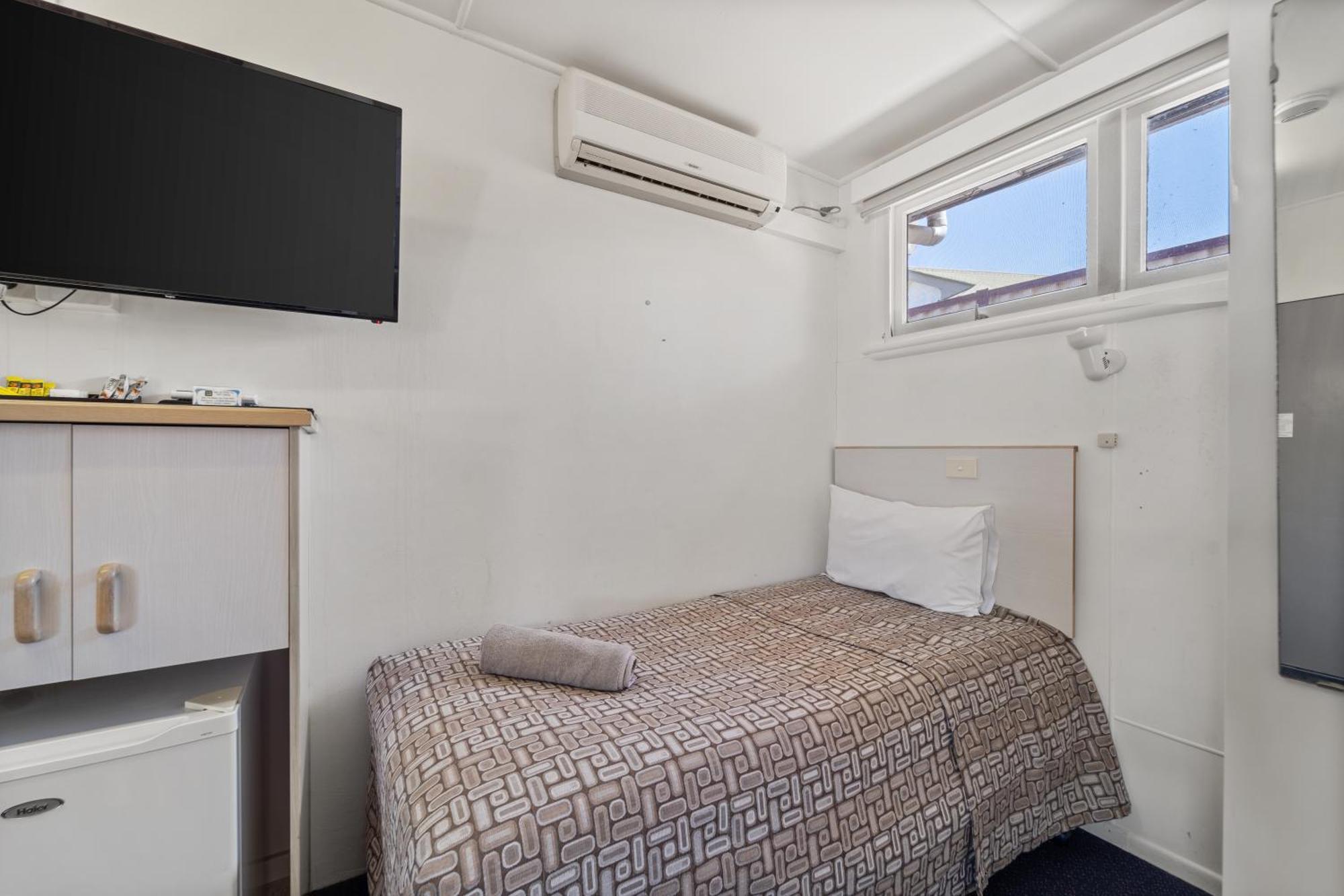 Tally Ho Motor Inn Tenterfield Buitenkant foto