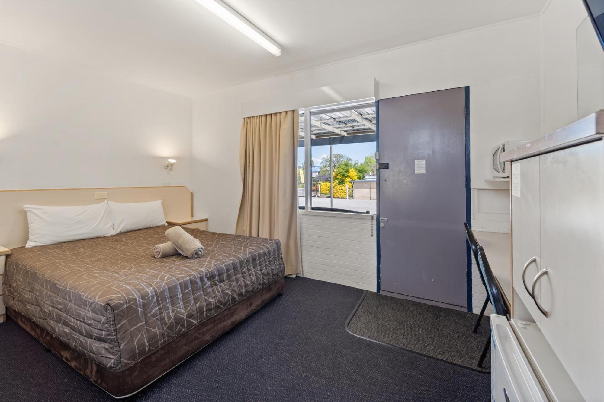 Tally Ho Motor Inn Tenterfield Buitenkant foto